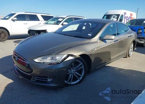 2015 Tesla Model S 70D/85D/P85D из США, поврежденный, VIN 5YJSA1H2XFF086154